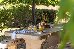 Country Villa In Tuscan Hills