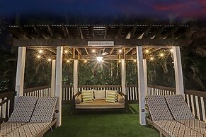 Sophia's Luxury Compound Resort w/ Heated Pool!