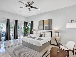 Sophia's Luxury Compound Resort w/ Heated Pool!