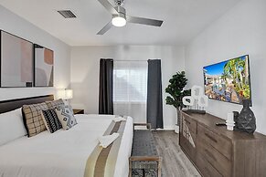 Sophia's Luxury Compound Resort w/ Heated Pool!