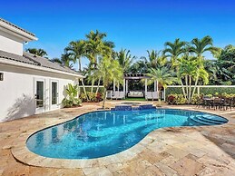 Sophia's Luxury Compound Resort w/ Heated Pool!