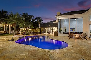 Sophia's Luxury Compound Resort w/ Heated Pool!