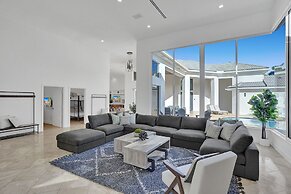 Sophia's Luxury Compound Resort w/ Heated Pool!