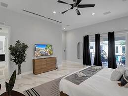 Sophia's Luxury Compound Resort w/ Heated Pool!