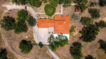 Spacious 90-acre Ranch Ideal for Families Reunions Events Sleeps 13 Sa