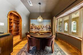 Spacious 90-acre Ranch Ideal for Families Reunions Events Sleeps 13 Sa