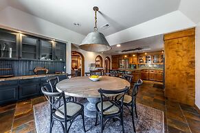 Spacious 90-acre Ranch Ideal for Families Reunions Events Sleeps 13 Sa