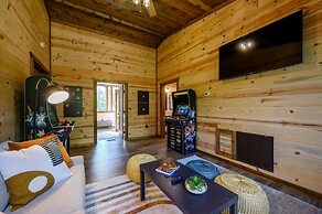 Luxurious Bright Modern Broken Bow Dream Retreat