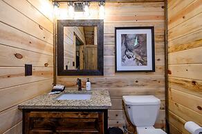 Luxurious Bright Modern Broken Bow Dream Retreat