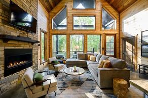 Luxurious Bright Modern Broken Bow Dream Retreat