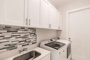 Luxurious Naples 4BR w Pool by Vanderbilt Beach