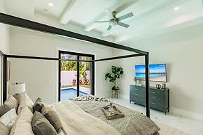 Luxurious Naples 4BR w Pool by Vanderbilt Beach