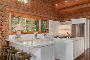 Absolutely Amazing Slopeside Mountain Lodge With spa