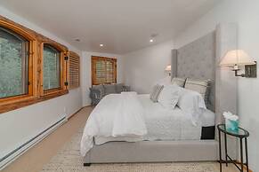 Absolutely Amazing Slopeside Mountain Lodge With spa