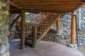 Absolutely Amazing Slopeside Mountain Lodge With spa