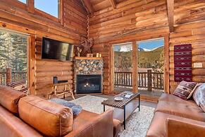 Private Luxurious Cabin w spa Near Breckenridge