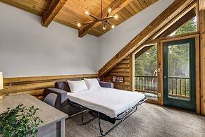 Private Luxurious Cabin w spa Near Breckenridge
