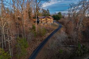 Gorgeous Blue Ridge Views Spacious Retreat With spa