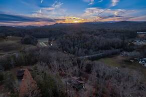Gorgeous Blue Ridge Views Spacious Retreat With spa
