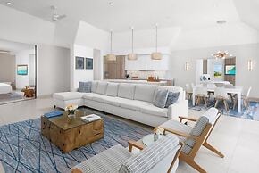 Luxe Oceanfront Penthouse Hot Tub Daily Cabana