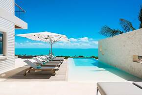 Luxurious Oceanfront Villa Infinity Pool Plunge