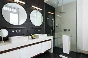 Luxurious Oceanfront Villa Infinity Pool Plunge