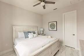 Exquisite Vanderbilt Beach Luxury Getaway