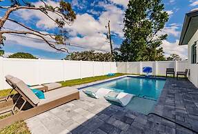 Exquisite Vanderbilt Beach Luxury Getaway