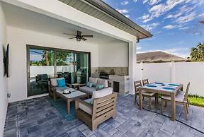 Exquisite Vanderbilt Beach Luxury Getaway