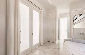 Exquisite Vanderbilt Beach Luxury Getaway