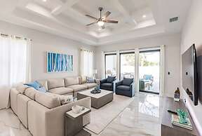 Exquisite Vanderbilt Beach Luxury Getaway