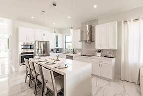 Exquisite Vanderbilt Beach Luxury Getaway