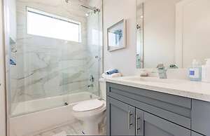 Exquisite Vanderbilt Beach Luxury Getaway