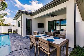 Exquisite Vanderbilt Beach Luxury Getaway