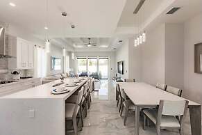 Exquisite Vanderbilt Beach Luxury Getaway