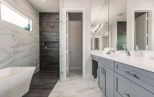 Exquisite Vanderbilt Beach Luxury Getaway