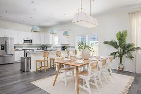 Fun Airy Florida Vacation Home With Private Pool