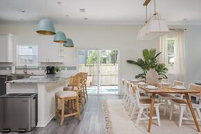 Fun Airy Florida Vacation Home With Private Pool