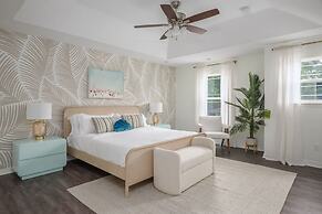 Fun Airy Florida Vacation Home With Private Pool