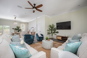 Fun Airy Florida Vacation Home With Private Pool