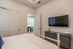 Stunning Vanderbilt Beach House With Heated Pool