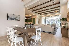 Stunning Vanderbilt Beach House With Heated Pool