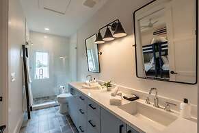 Stunning Vanderbilt Beach House With Heated Pool