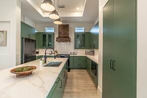 Stunning Vanderbilt Beach House With Heated Pool