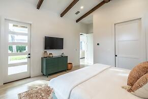 Stunning Vanderbilt Beach House With Heated Pool