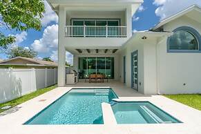 Stunning Vanderbilt Beach House With Heated Pool