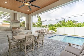 Sparkling new Vanderbilt Beach Luxury Escape