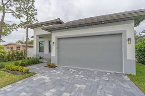 Sparkling new Vanderbilt Beach Luxury Escape