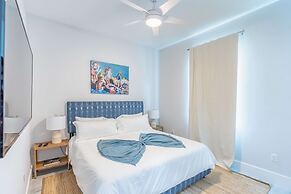 Sparkling new Vanderbilt Beach Luxury Escape
