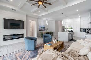Sparkling new Vanderbilt Beach Luxury Escape